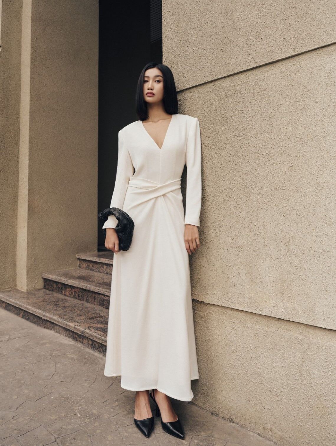 Cách chọn đầm nữ phù hợp cho phong cách công sở: Kinh nghiệm và gợi ý từ thực tế