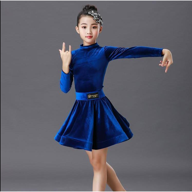 Làm thế nào để chọn đầm khiêu vũ Latin tay dài cho bé gái mà không bị lỗi thời trang?