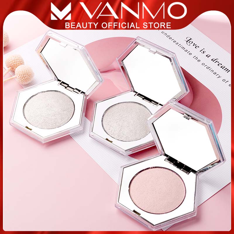 Làm thế nào để sử dụng phấn highlight đúng cách mà không làm da trông giả dối?