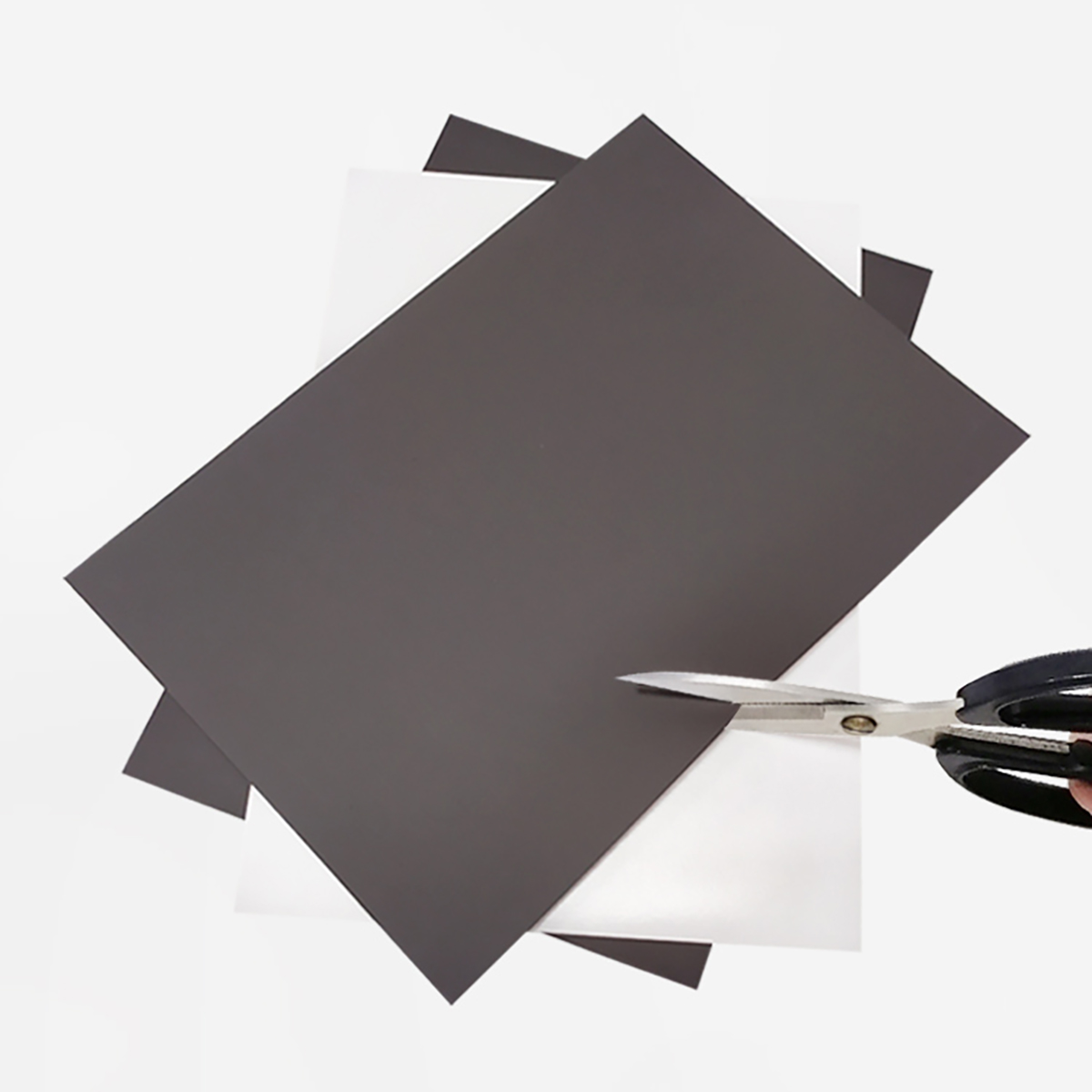 Làm thế nào để sử dụng nam châm lá dẻo A4 hiệu quả mà không làm hỏng giấy dán của bạn?