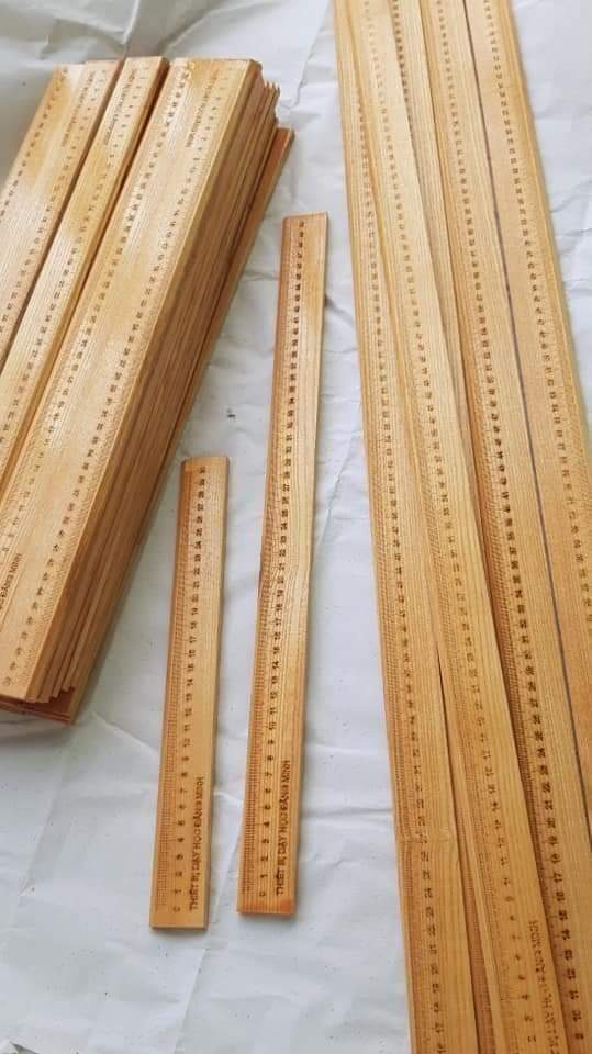 Làm thế nào thước gỗ sồi khắc tên giúp tôi giảm stress khi dạy học và học tập hiệu quả hơn?