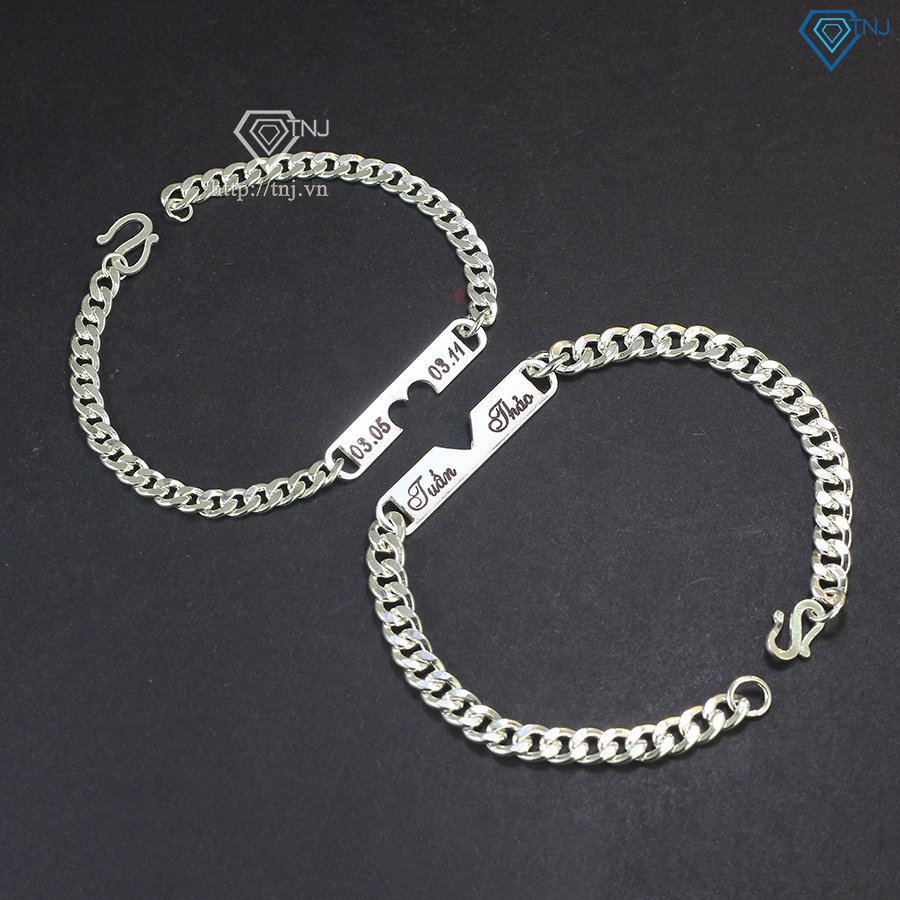 Vòng Tay Đôi Trái Tim - Làm Thế Nào Để Lựa Chọn Đúng Kiểu Vòng Phù Hợp Với Câu Chuyện Tình Của Bạn?